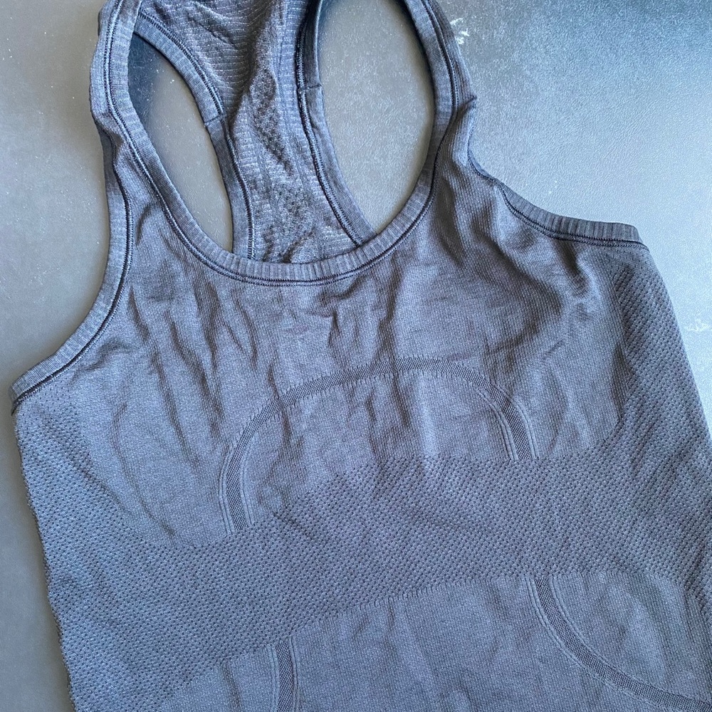 like new lulu swiftly tech racer back